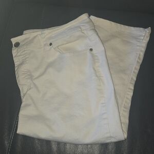 d. jeans Women's Cream Capris
